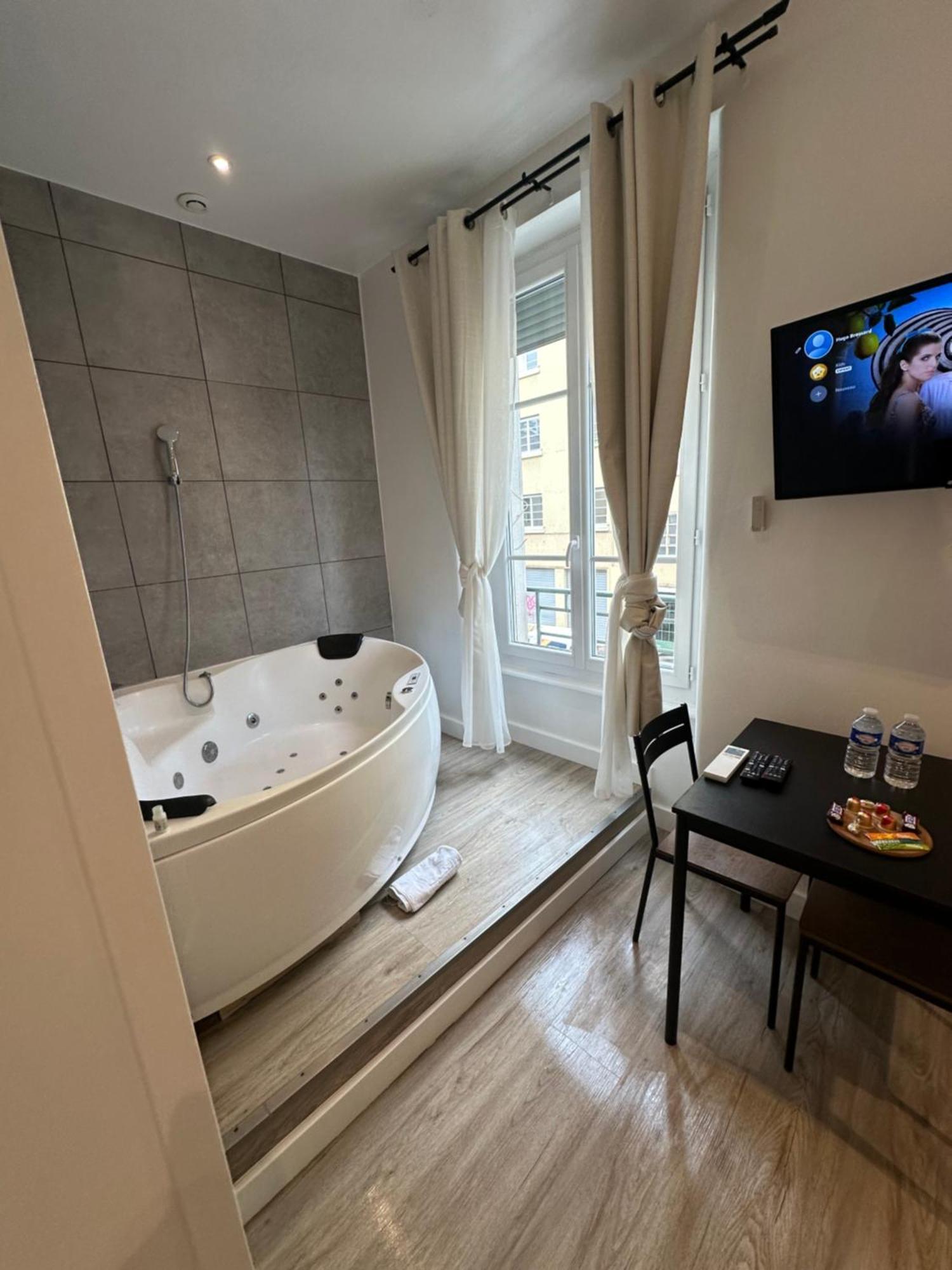 Les Bulles De Mona "Le 93" -Proximite Gare De Lyon- Apartment ภายนอก รูปภาพ